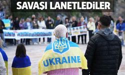 Savaşı lanetlediler