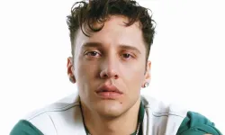 Şarkıcı Edis hakkında yakalama kararı çıkartıldı