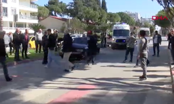 Antalya'da kaza: Kontrolden çıkan otomobil ağaca çarptı