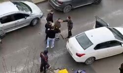 Bir kişiye sopalarla ö*düresye d*vdüler