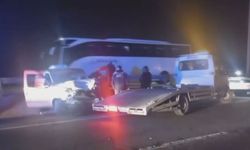 Karayolunda zincirleme kaza: Çok sayıda yaralı var