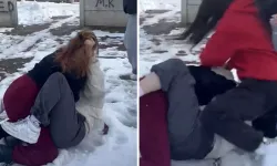 Kız öğrencilerin kavgası kamerada
