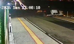 Trafikte korkutan kaza: Otomobil ile kamyonet çarpıştı