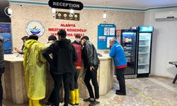 Alanya'da yağışlar nedeniyle mağdur olan vatandaşlara yardım eli