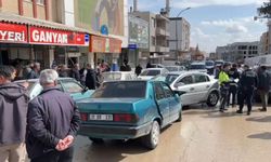 3 otomobil birbirine girdi: 6 yaralı