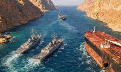 İran: Hürmüz Boğazı kapalı, geçen gemiye sert müdahale