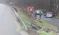 Kontrolden çıkan araç alt yola düştü: 4 aylık bebek de yaralı