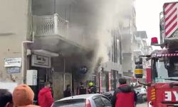 Şarjdaki batarya patladı; iş yerinde yangın çıktı