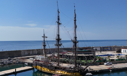 Alanya’da tarih demir attı: Çar Petro’nun gemisinde gençlere denizcilik eğitimi