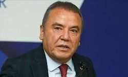 Tutuklu Başkan Böcek’ten mesaj: “Kalbim de aklım da Antalya’da”