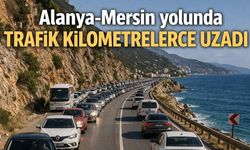Alanya-Mersin yolunda trafik kilometrelerce uzadı