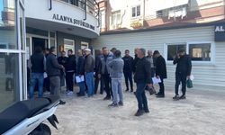 Alanya’da APP plaka kuyruğu! Sürücüler şoförler odasına akın etti