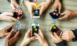 Türkiye haftada 2 gününü sosyal medyada geçiriyor