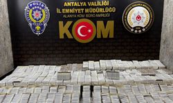 Alanya ve Antalya’da kaçakçılık operasyonu: Milyonlarca kaçak ürün ele geçirildi