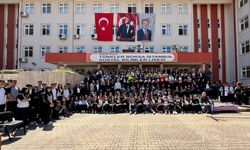 Alanya’da öğrencilere spor desteği: İki lisede malzeme dağıtıldı