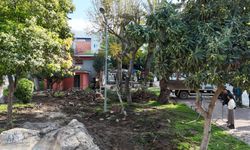 Belediye kullanım ömrünü tamamlayan parkı yeniliyor