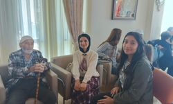 Alanya Üniversitesi Hemşirelik öğrencilerinden huzurevine anlamlı ziyaret