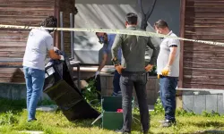 Korkunç olay: Antalya'da reklam panosunda c*set bulundu