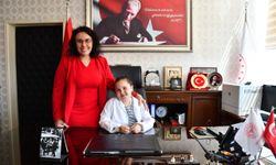 Alanya’da 23 Nisan hastanede kutlandı: Minik hastalar başhekim oldu