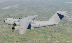 Askeri uçağa ateş açıldı