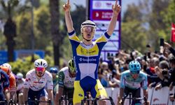 Cumhurbaşkanlığı Türkiye Bisiklet Turu’nda Çeşme-Selçuk etabını Tom Crabbe kazandı