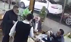 CHP'li Meclis Üyesi restoranda bir araba dayak yedi: İşte o görüntüler