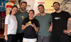 Bade Boz’a Studio Legend’da sürpriz doğum günü kutlaması