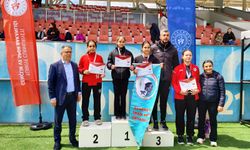 Alanyalı öğrenci Menekşe Dönmez’den Konya’da gururlandıran derece