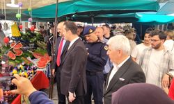 Alanya Kaymakamı Şakir Öner Öztürk’ten Mahmutlar salı pazarına ziyaret