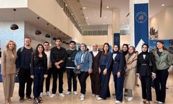 Alanya'da üniversite öğrencileri kariyer yolculuğuna çıktı