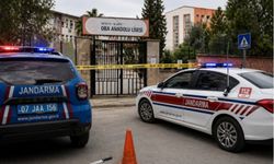 Alanya'da okul çevresinde hareketli dakikalar: Bıçaklı şahıs gözaltına alındı