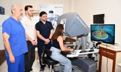 Alanya’da Robotik Cerrahi Eğitimi: Hekimler simülasyonla deneyim kazandı