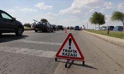 Minibüs kamyona çarptı: 13 kişi hayatını kaybetti
