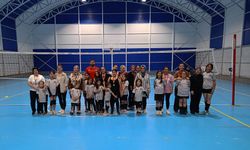 Şafak Özaydın Spor Kulübü’nde Anneler Günü coşkusu: Anne ve çocuklar sahada buluştu