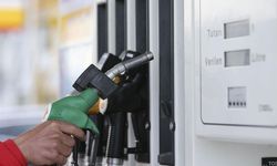 Benzin fiyatlarına 80 kuruş indirim geldi