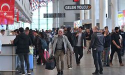 İstanbul otogarında tatil dönüşü ek seferler yetersiz kaldı