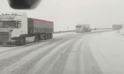 Kop Dağı'nda mayıs ayında kar yağışı etkili oldu