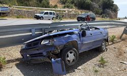 Mucize kurtuluş: Hurdaya dönen otomobilden sağ çıktı