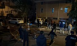 Fırtına çatıyı uçurdu: 6 araçta hasar oluştu