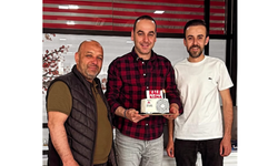 Alanya’da sürpriz kutlama: Serkan Özdemir yeni yaşına dostlarıyla girdi