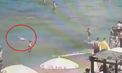 Denizde fenalaşan turist ölümden döndü: O anlar kamerada