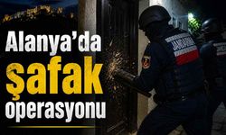 Alanya'da şafak operasyonu: Yüklü miktarda madde ele geçirildi
