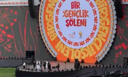 Çarpıcı iddia: “Gençlik Gezisi” diye çağrıldılar, AK Parti etkinliğine götürüldüler