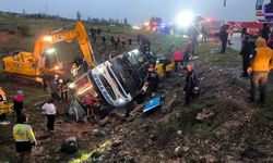 Son Dakika! Otobüs devrildi: 4 ölü çok sayıda yaralı