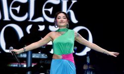 Alanya’da festival coşkusu Melek Mosso konseri ile tavan yaptı