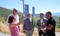Alanya’da kırsal mahalleler yol tabelalarıyla kimlik kazanıyor