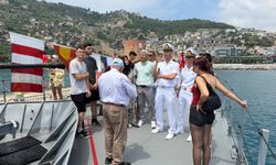 Alanya Limanı’nda savaş gemilerine yoğun ilgi: TCG Tarsus ve TCG İmbat vatandaşların ziyaretine açıldı