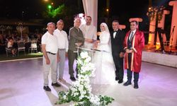 Alanya’da siyaset, iş ve spor dünyasını buluşturan görkemli düğün
