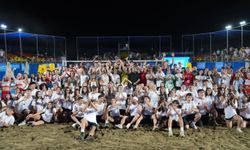 Alanya’da nefes kesen final: Şampiyonlar kupalarına kavuştu