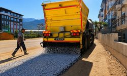 Alanya Belediyesi'nden Karamanlar ve Oba'ya yeni asfalt